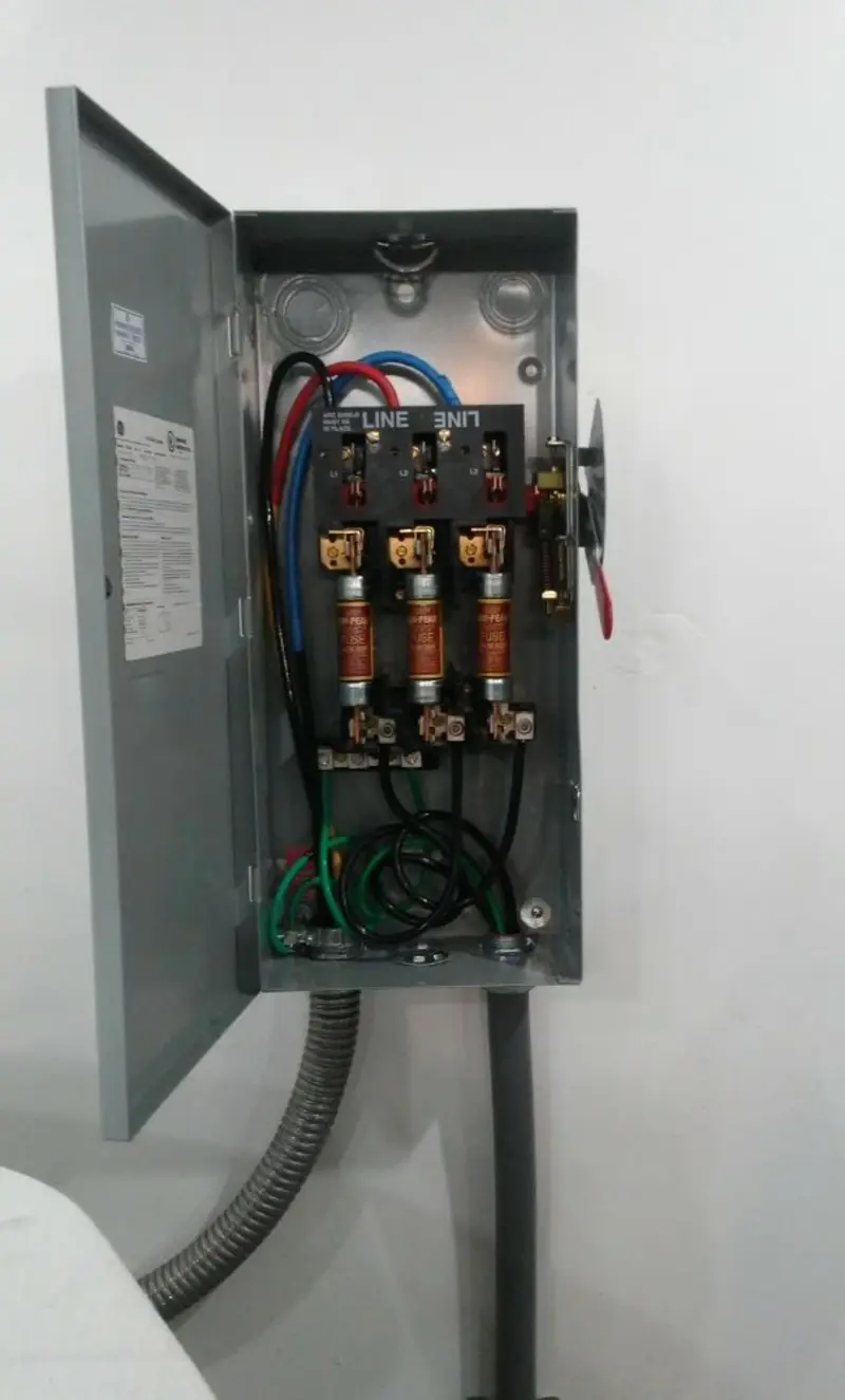 Three-phase disconnect switch installed for Smoke Detector Installation in Sleepy Eye